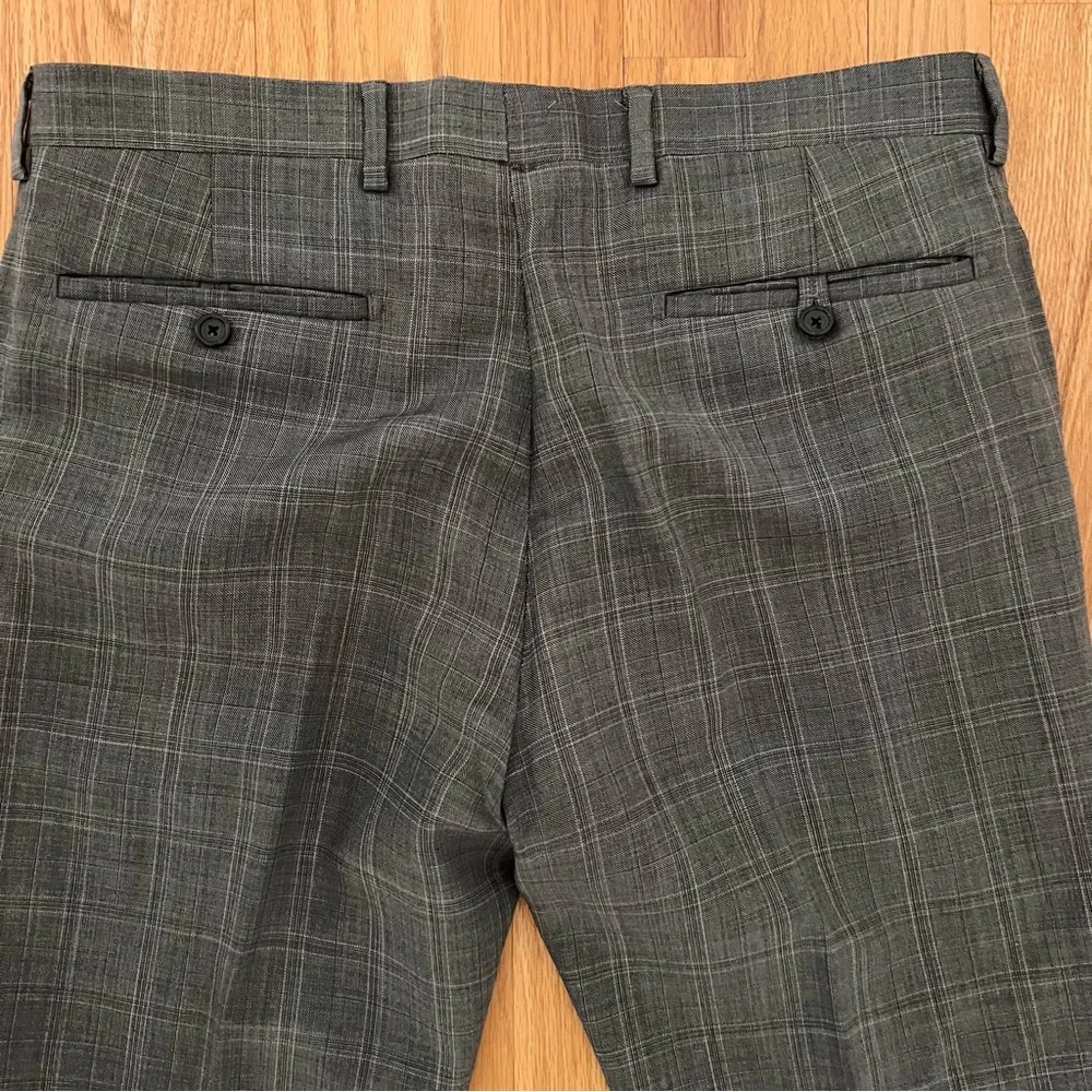 Banana Republic Tailored Slim Fit Men’s Suit – Light Gray Plaid – Preloved